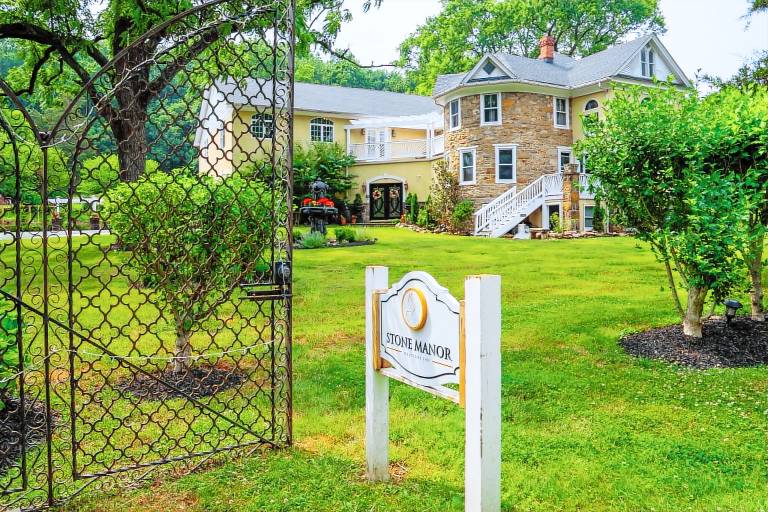 Bed and breakfast  Lovettsville