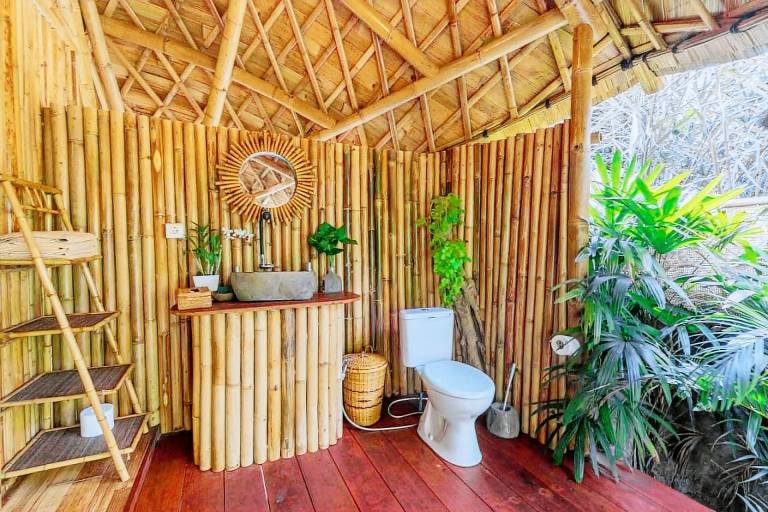 1BDR Bamboo House in Sidemen — photo 3