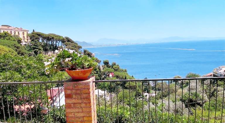 Villa with 3 rooms for 6 persons — photo 4