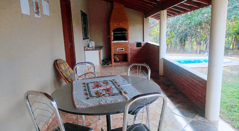 House with pool — photo 3