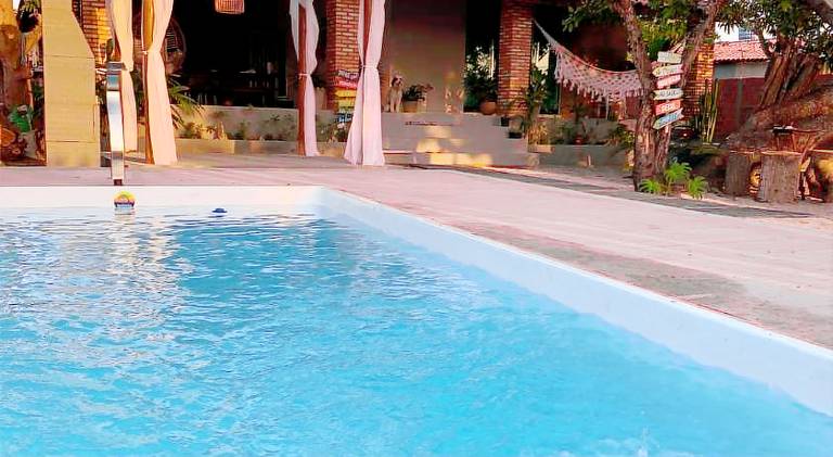 House with pool, barbeque & patio — photo 3