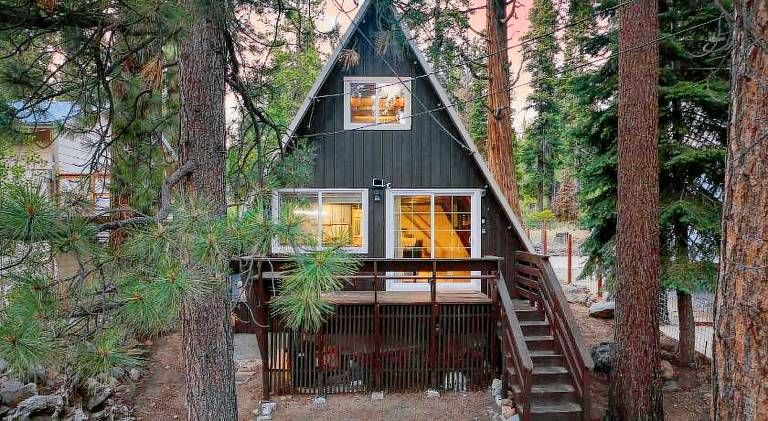 Spacious house | Perfect for remote work | Dogs allowed in South Lake Tahoe, CA