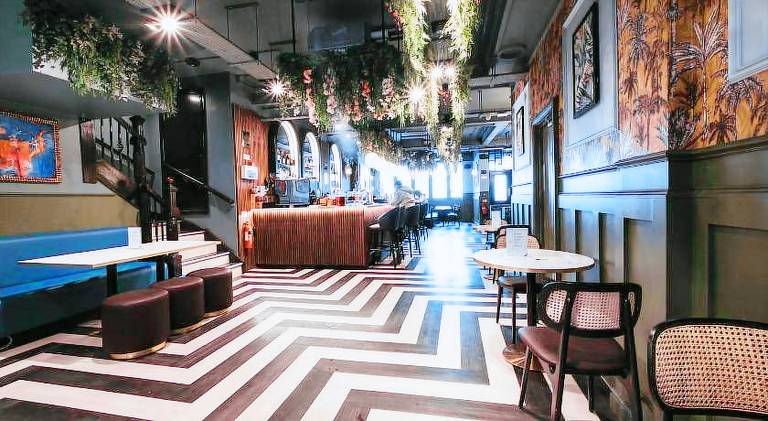 The Royal Bar & Shaker — photo 2