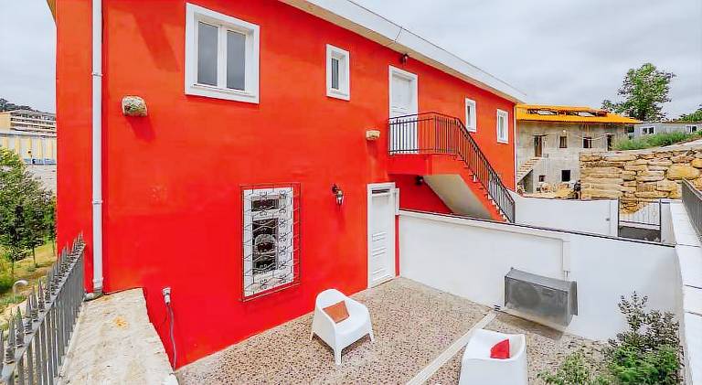 Ample holiday apartment with barbeque, yard & patio | Pets allowed — photo 2