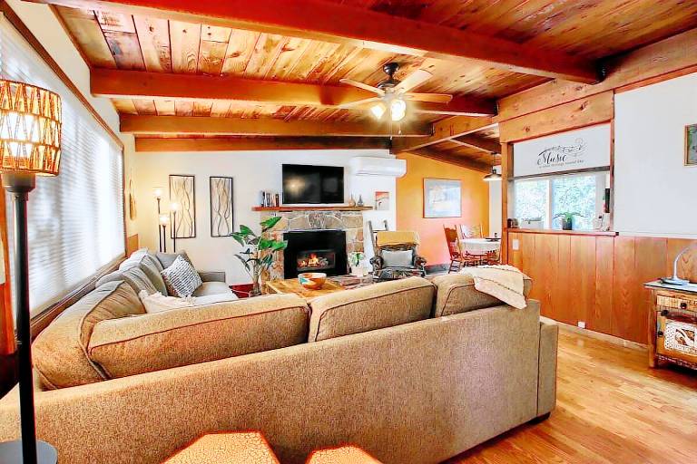 Cabin  Oakhurst