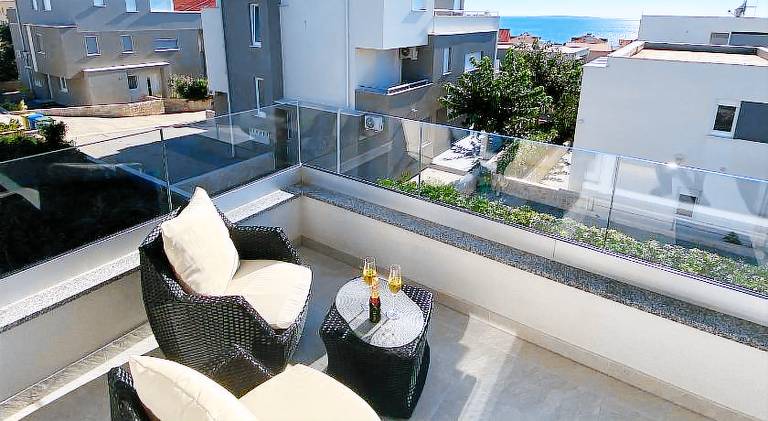 Pleasant apartment with pool | Pet-friendly — photo 4