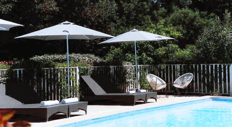 House with pool — photo 2