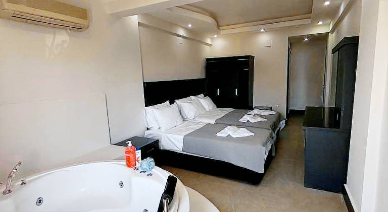 Apartment wıth jacuzzı and pool 10 mınutes from the DeadSea in Fethiye