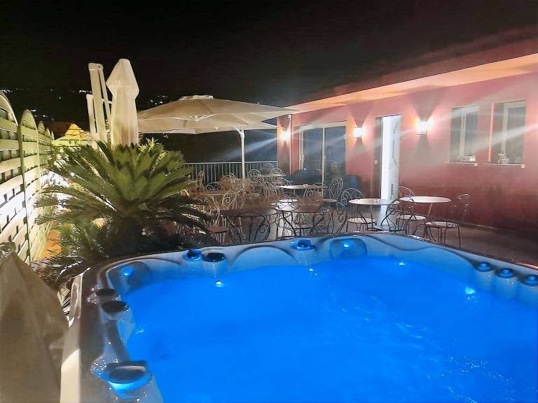Hotel CASABELLA Cannes Mouans Sartoux — photo 3