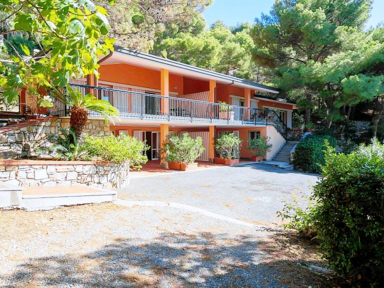 Villa Andora