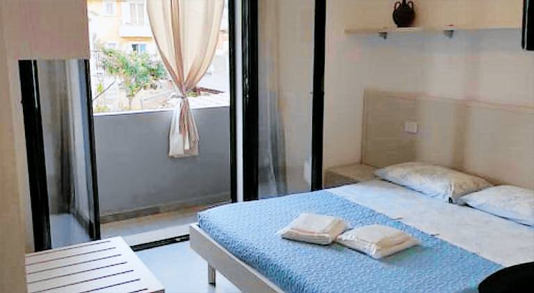 Holiday apartment with jacuzzi — photo 2