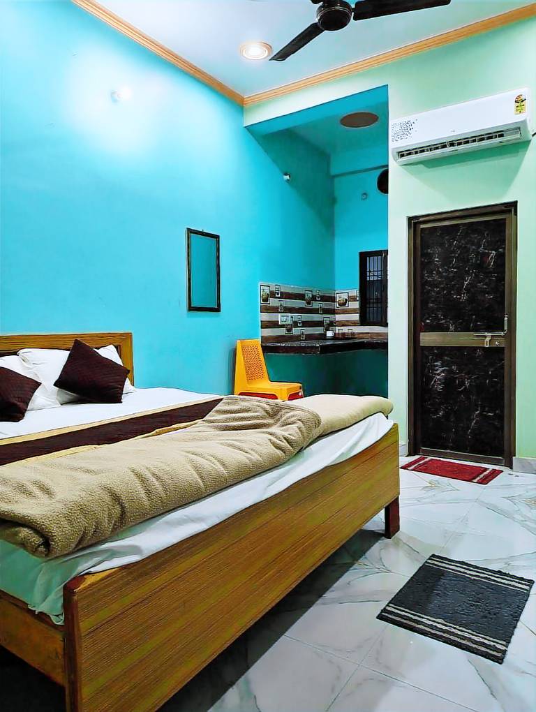 SHRI JANKI RAMAN KUNJ 5 MINUT FROM RAM MANDIR in Ayodhya