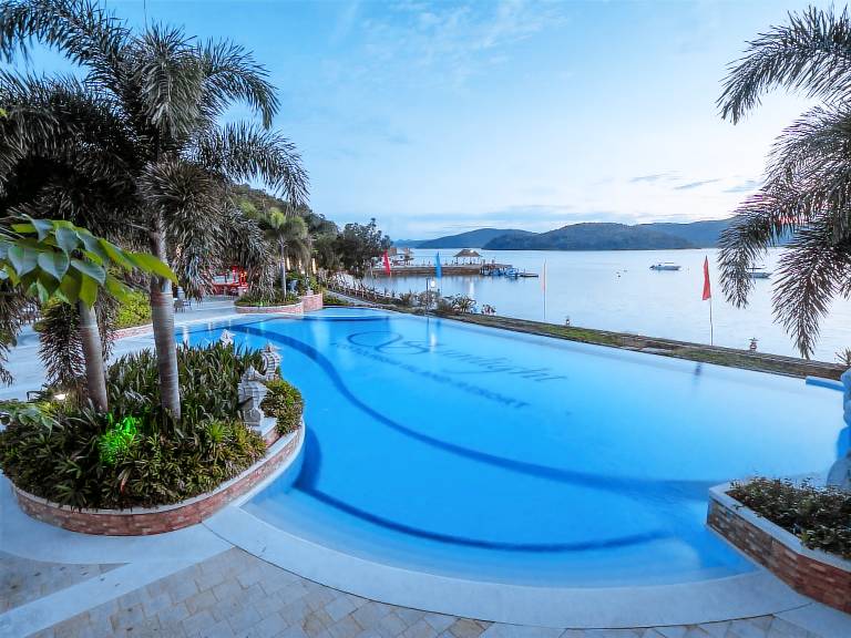 Resort  Coron Island