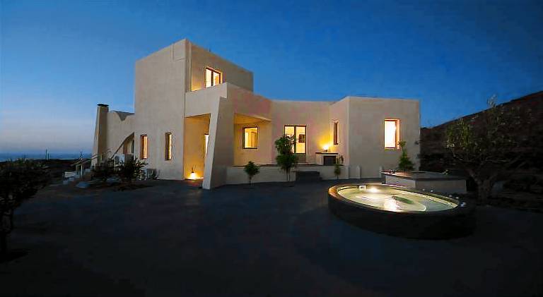 Fully equipped wonderful villa with garden, jacuzzi & patio | Perfect for remote work | Pet-friendly — photo 4