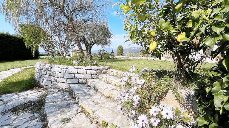 Provencal villa with pool and panoramic views — photo 2
