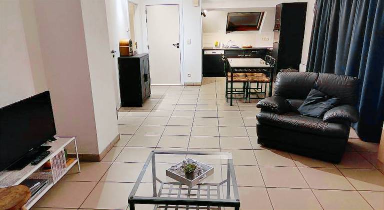 Apartment with pool — photo 2