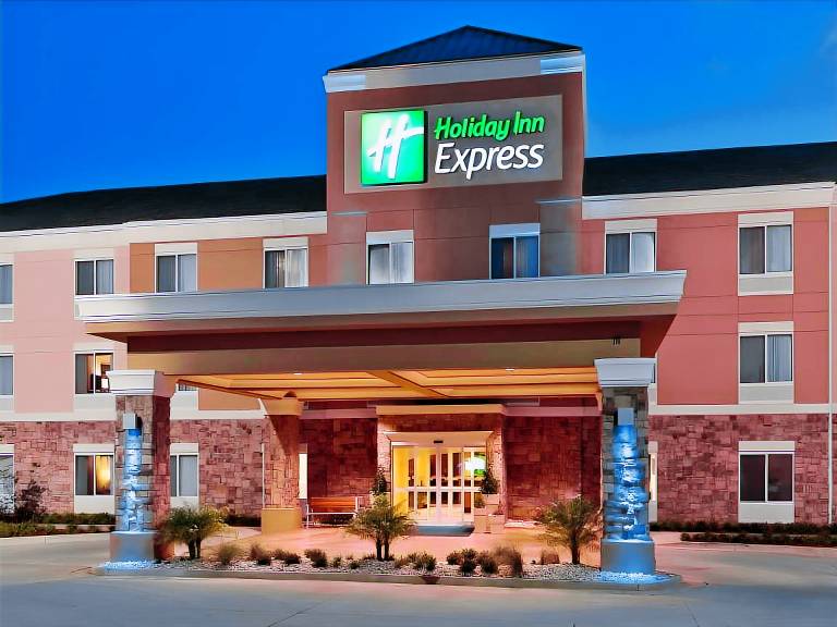 Holiday Inn Express Atmor By IHG