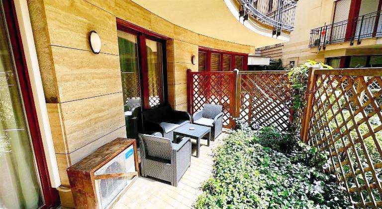 Charming rental apartment with yard | Near St. Stephen's Basilica | Dogs allowed — photo 5