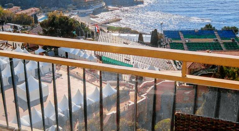 EXCEPTIONAL! PENTHOUSE in front of Monte Carlo Beach and Tennis Club — photo 2