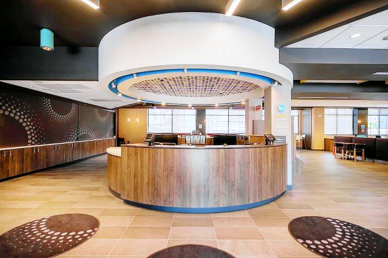 Tru by Hilton Baltimore Harbor East — photo 2