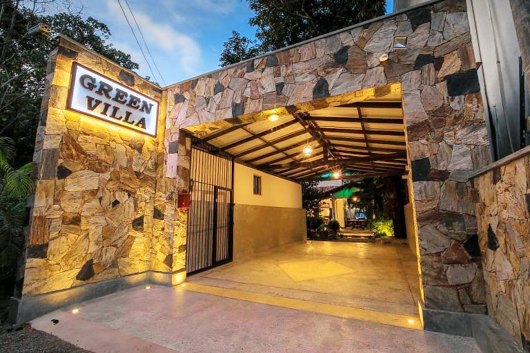 Bed & Breakfast Unawatuna