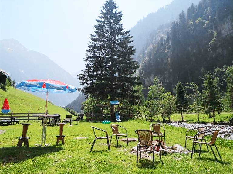 Vacation home with terrace, grill & sauna | Nature view — photo 2