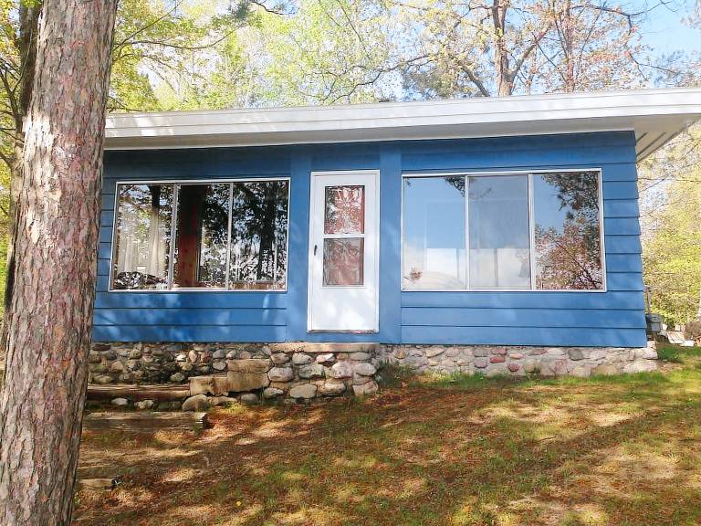 Cabin  Mullett Lake