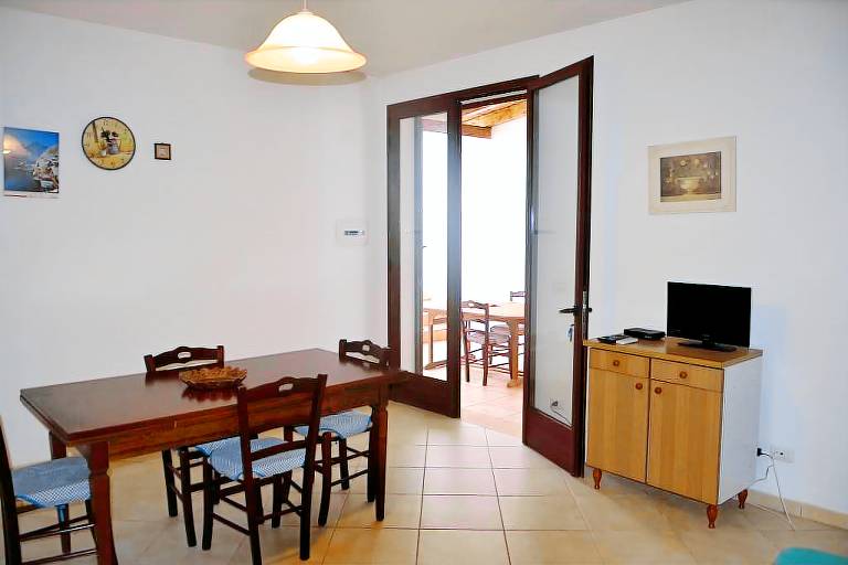 Family-oriented villa with yard | Next to the beach | Pets are welcome — photo 5