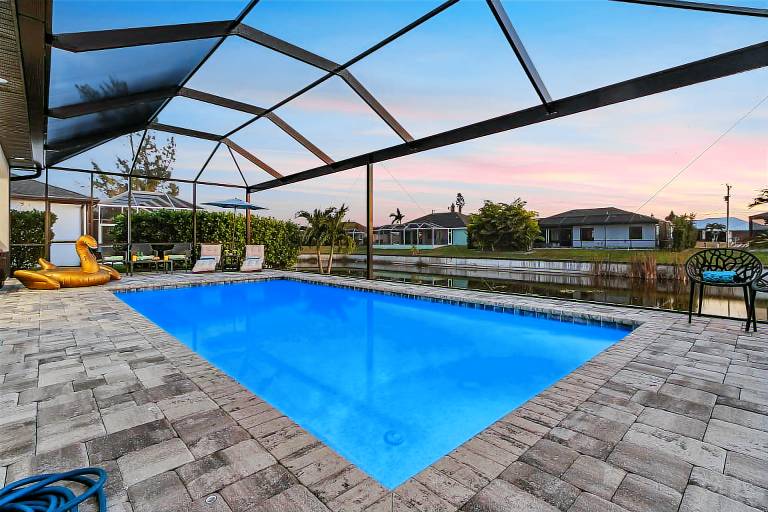 Vacation home with sauna, private pool & grill — photo 5