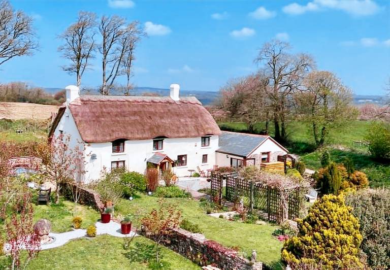 House  Sutcombe