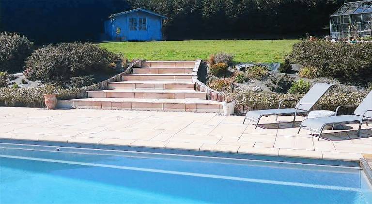House with terrace, yard & private pool — photo 3