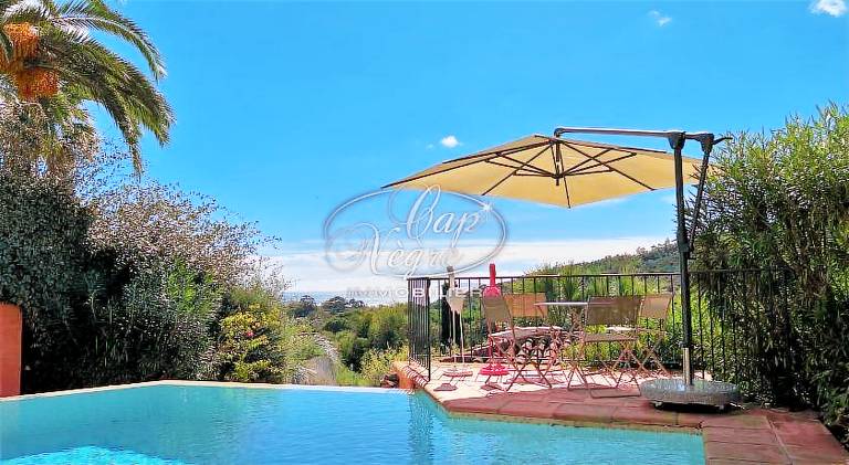 Magnifique Villa classee 4 etoiles avec piscine et vue mer a Cavaliere in Le Lavandou