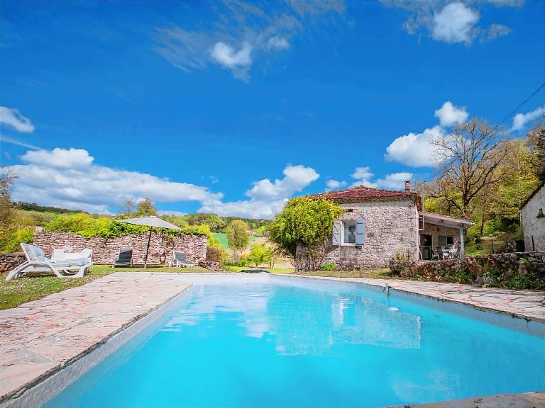 House with private pool & terrace in Cahors