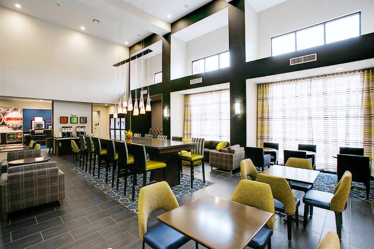 Hampton Inn & Suites Dallas/Ft. Worth Airport South — photo 3