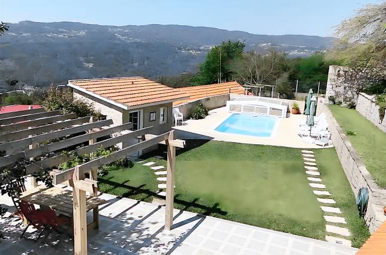 Vacation home with garden, private pool & terrace | Garden view — photo 4