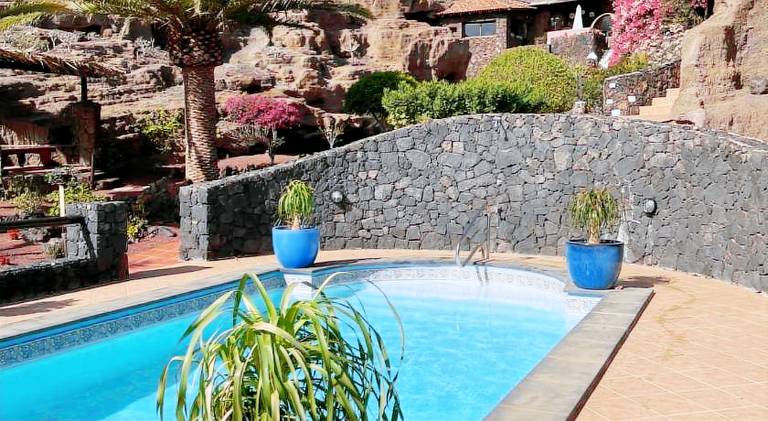 House with pool in Tías
