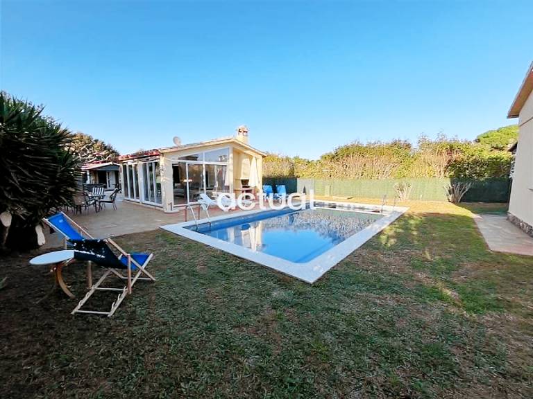 Detached house in Calonge with private pool and parking — photo 2