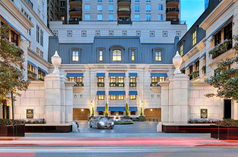 Waldorf Astoria Chicago in Lincoln, IL