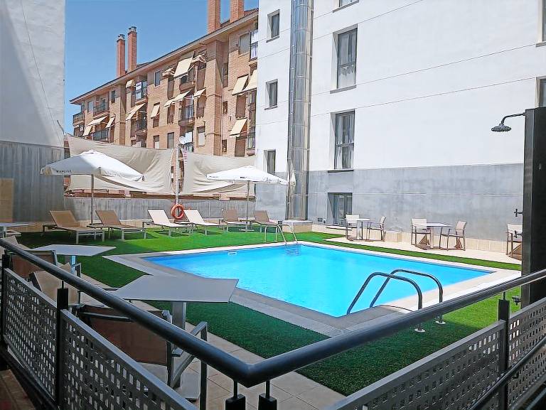 Pedro I De Aragon Hotel — photo 5