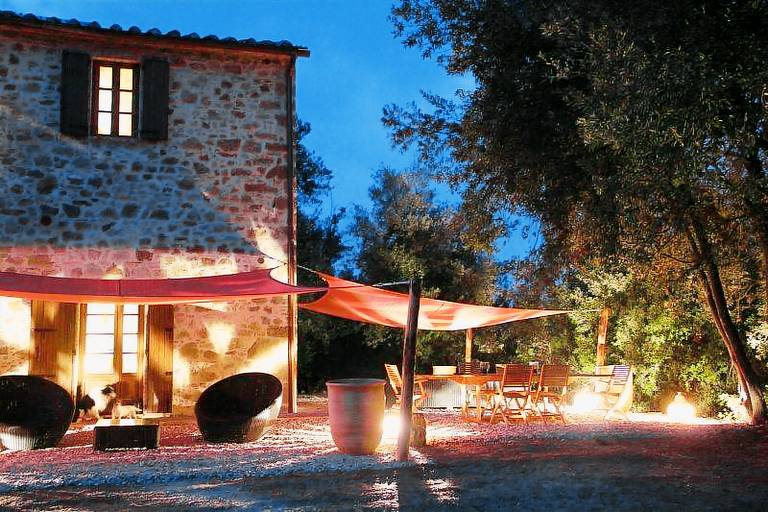 Villa with barbeque, terrace & private pool — photo 5