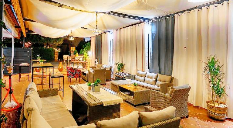 Villa with barbecue, terrace & private pool | Pet-friendly — photo 3