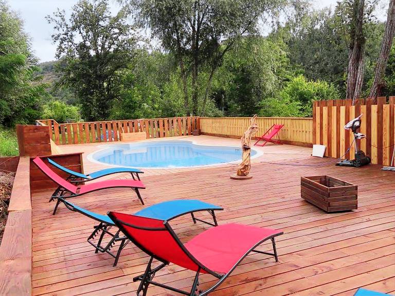 Cabin with pool — photo 2