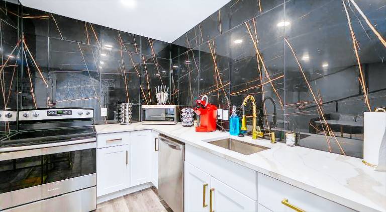 Rental apartment with pool | Dogs allowed in Houston, TX