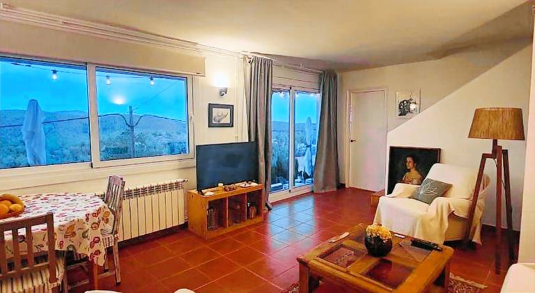 Fully equipped apartment with yard & patio | Perfect for remote work | Pets allowed — photo 2