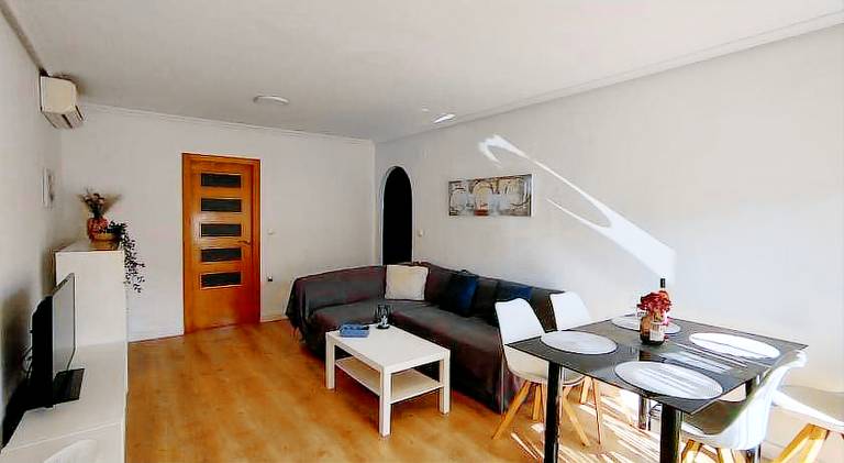 Apartment with pool — photo 2