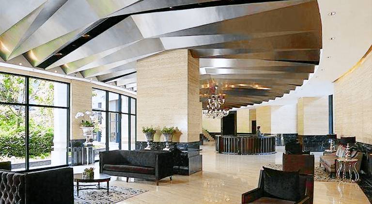 Luxury 3BR Gramercy Makati 141 sqm City View with Balcony Group or Family Stay Pet-friendly in Makati