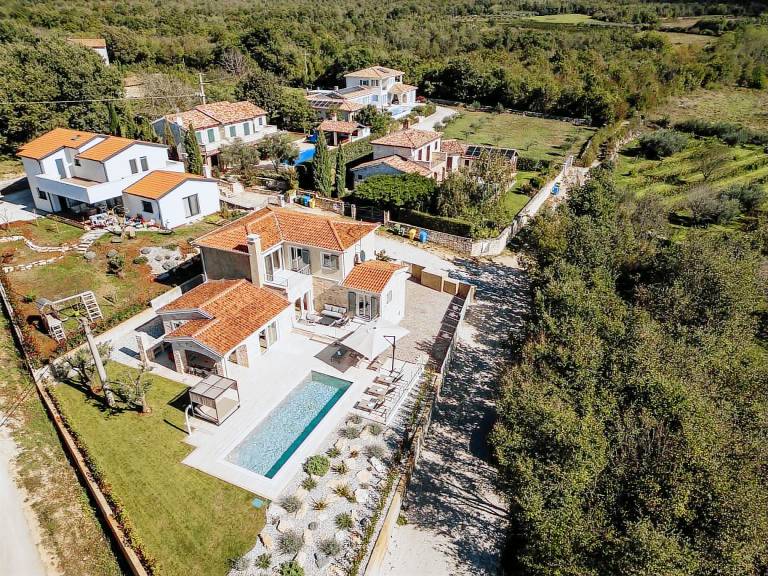 Fully equipped villa with garden, sauna & terrace | Pets allowed — photo 2