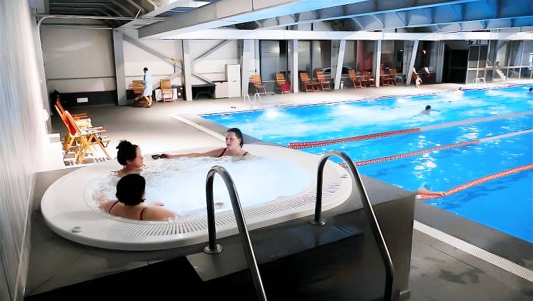 Rental apartment with jacuzzi, sauna & pool | Water view — photo 4