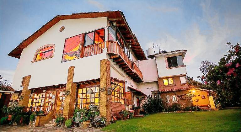 Lodge with garden & patio — photo 2