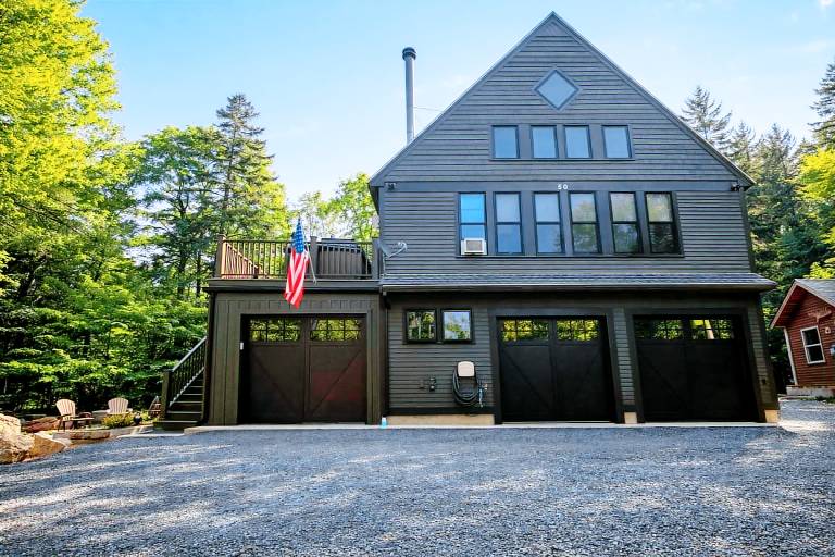 House  Beaver Cove
